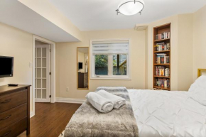 Cozy 1-BR, with Private Patio